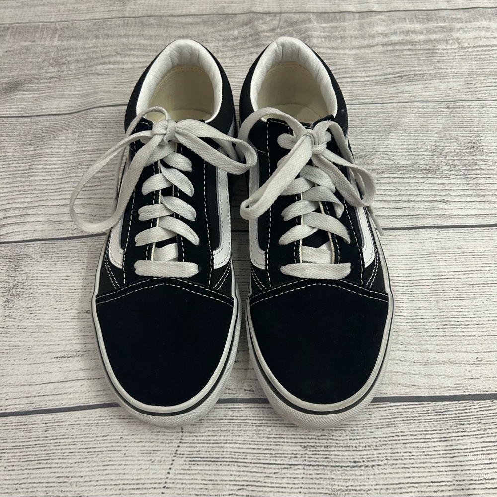 Vans sneakers size 4 unisex kids